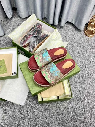 Gucci Screener Multicolor Red Embroidered Tiger-and-Peacock Motif GG Monogram Canvas Strap Slippers 7