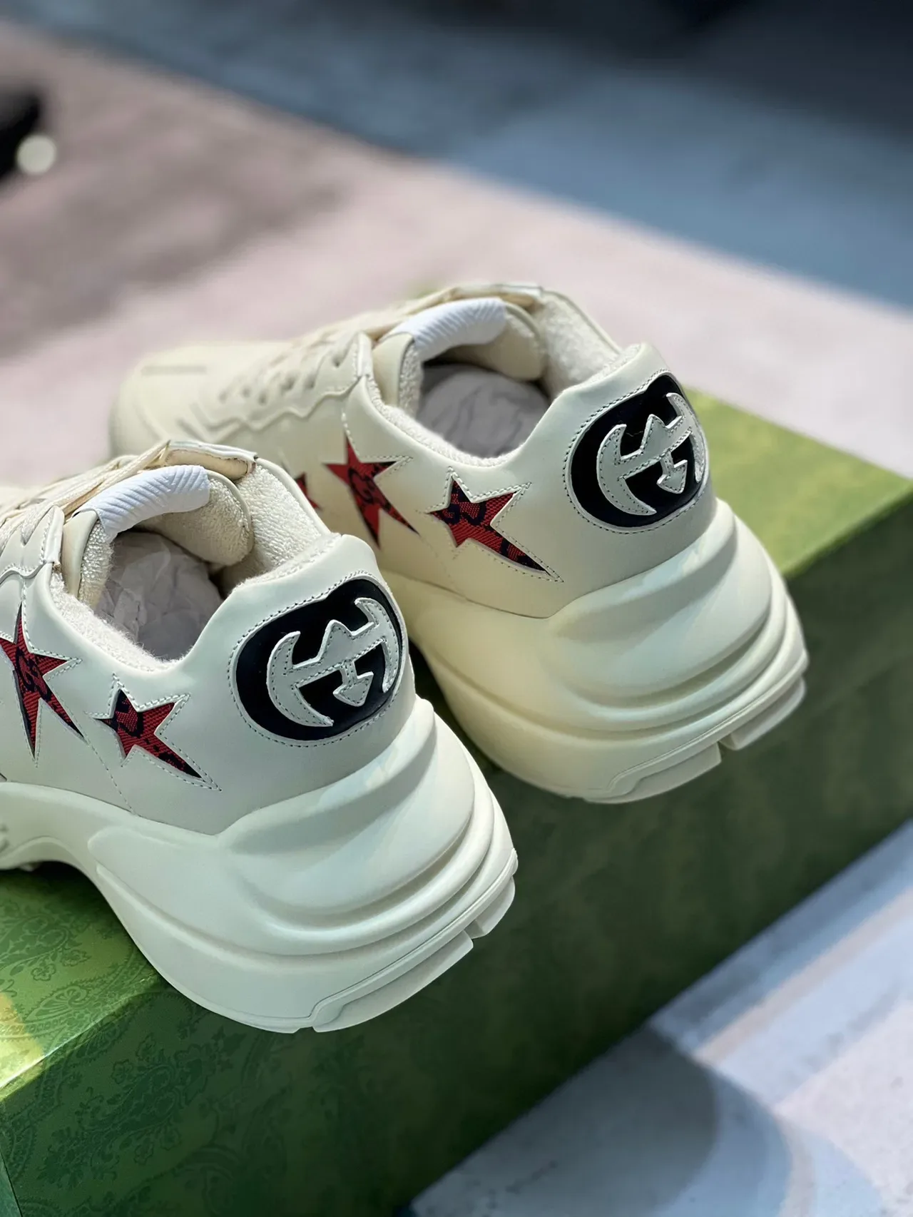 Gucci Screener Star Appliqué Off-White sneakers lifestyle 2