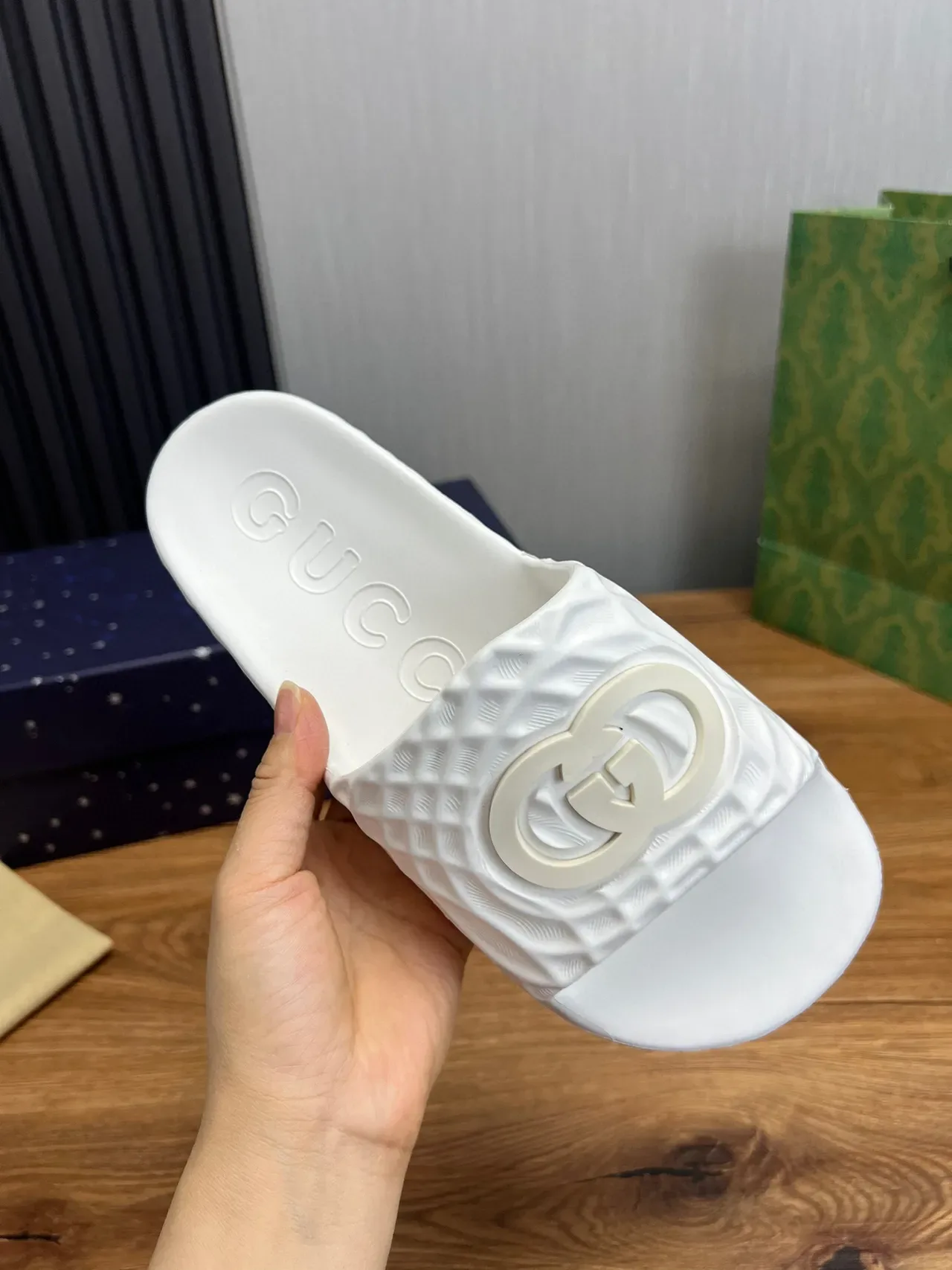 Gucci Screener White Quilted Strap Slippers 8