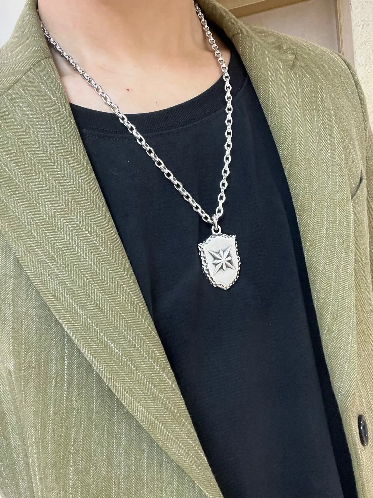 Gucci Shield Compass Rose Pendant Necklace 8