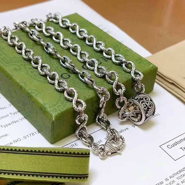 Gucci Silver Green Interlocking G Pendant Figural Link Chain Necklace 2