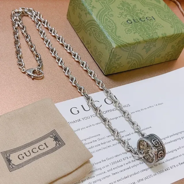 Gucci Silver Twisted Rope-Link Chain Cylindrical Engraved Pendant Necklace 2