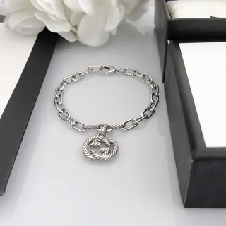 Gucci Cadena de eslabones de cuerda retorcida de plata con colgante Interlocking G pulsera