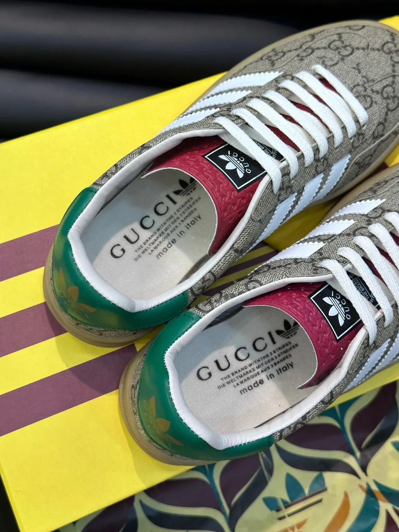 Gucci Tennis 1977 Monogram Canvas White Stripe Green Collar Lifestyle Sneakers 3