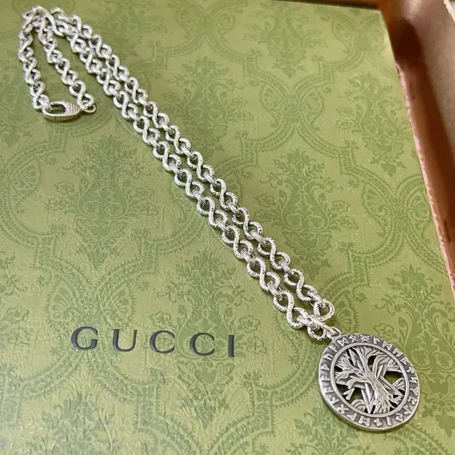 Gucci شجرة الحياة قلادة سلسلة فضية 10