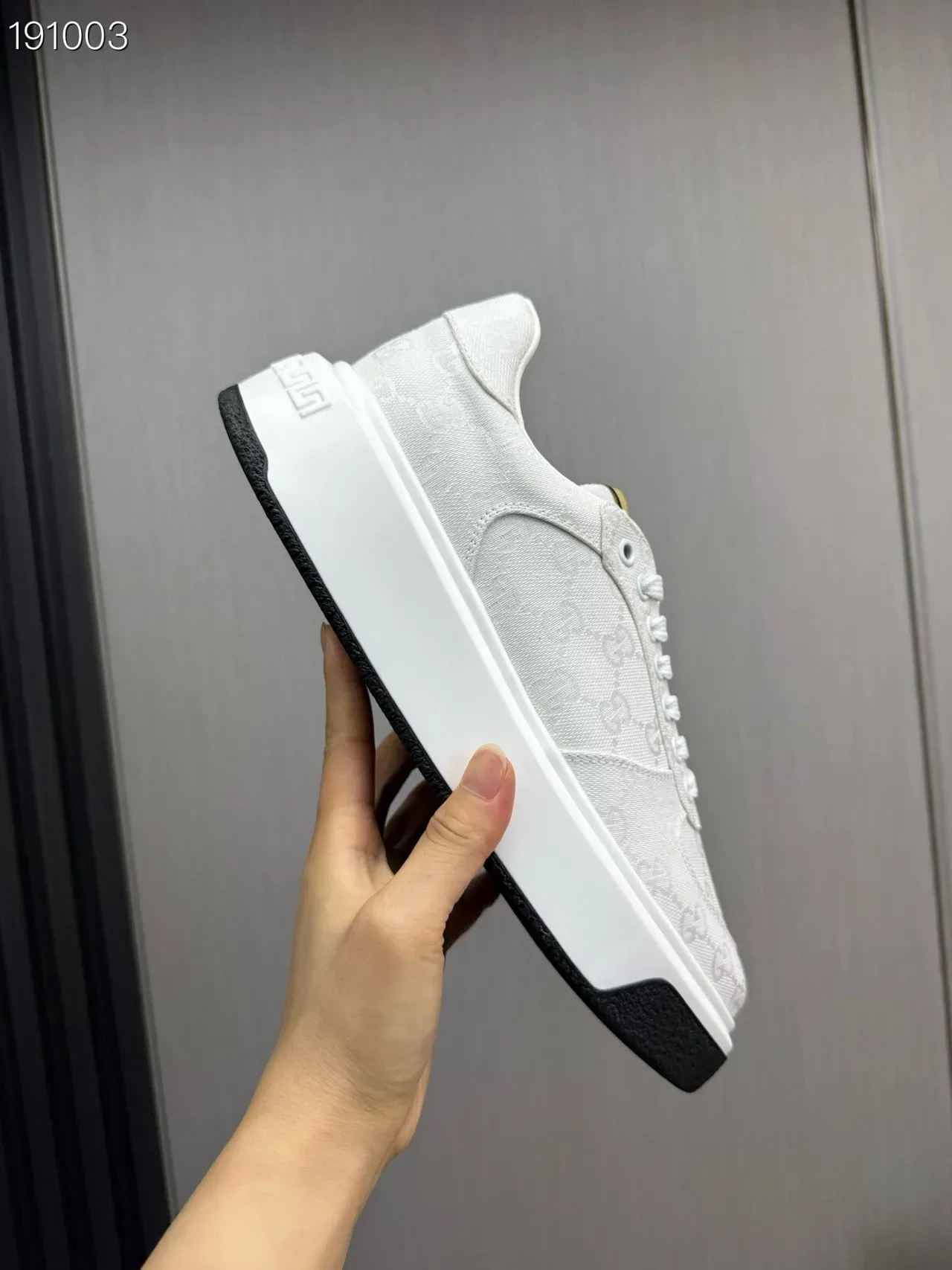 Gucci White Black Monogrammed Canvas Platform Sole Lifestyle Sneakers 4