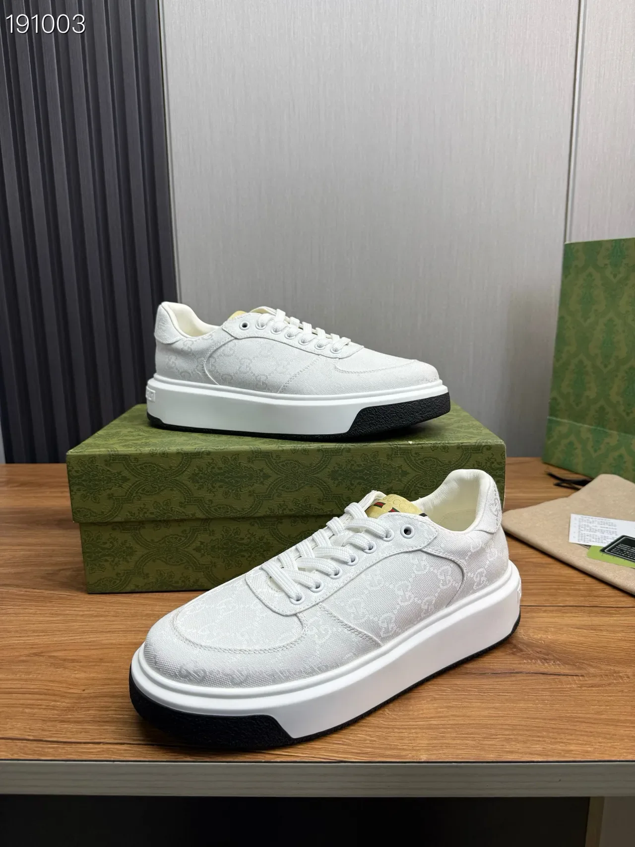 Gucci White Black Monogrammed Canvas Platform Sole Lifestyle Sneakers 6