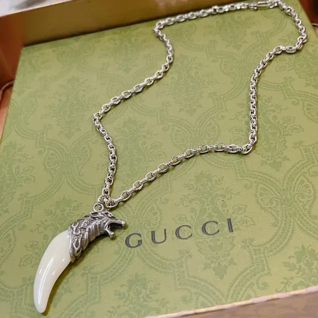 Gucci Wolf Head Tusk Pendant Necklace 6