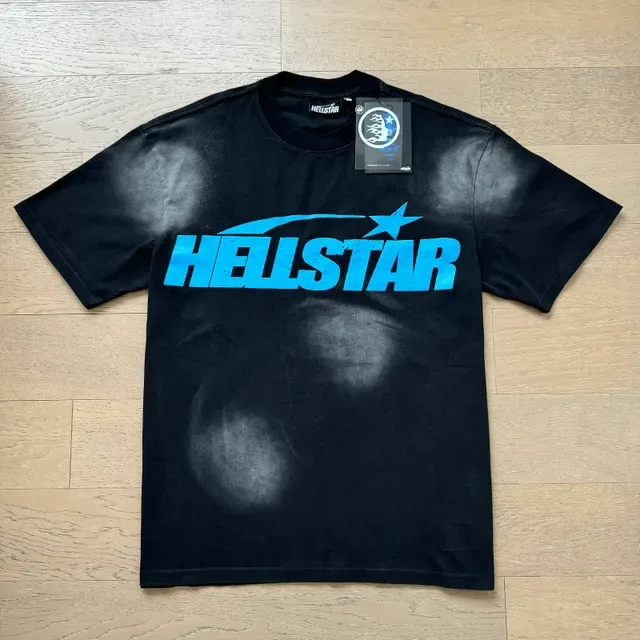 تي شيرت Hellstar أسود مبيض بطباعة جرافيك 7