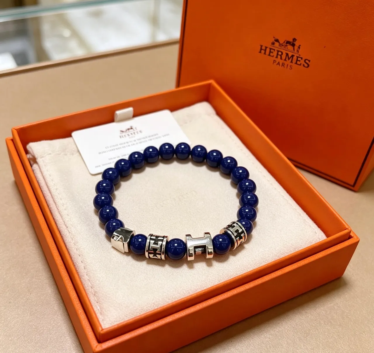 Hermès Pulseira Charme Miçangas Azul Cobalto Tom Prateado H e Charme Cavalo Pulseira 5