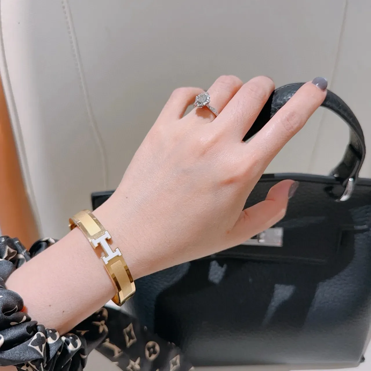Hermès Clic H Gold White Rigid Bangle Enamel-Accented Clasp Bracelet 4