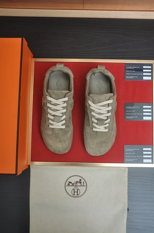 Hermès Gray Beige Suede Upper Low-Top Silhouette Sneakers 5