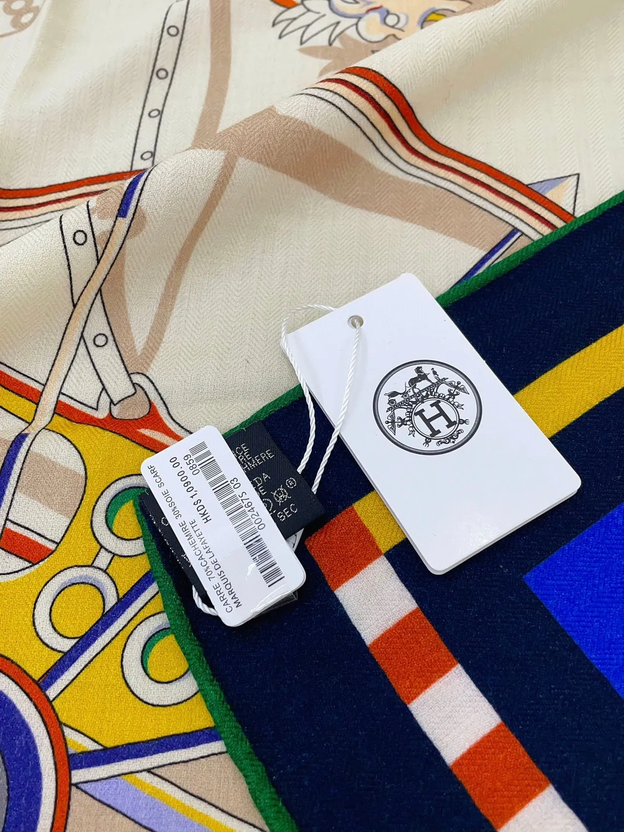 Hermès Bufanda de seda estampado geométrico abstracto multicolor beige bordes rayados 1