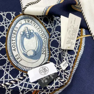 Hermès Navy White Woven Emblematic Crest Design Silk Scarf