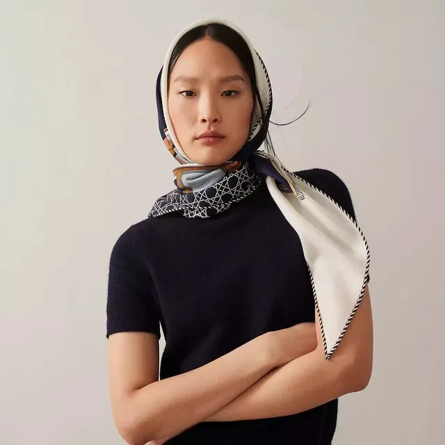 Hermès Navy White Woven Emblematic Crest Design Silk Scarf 3