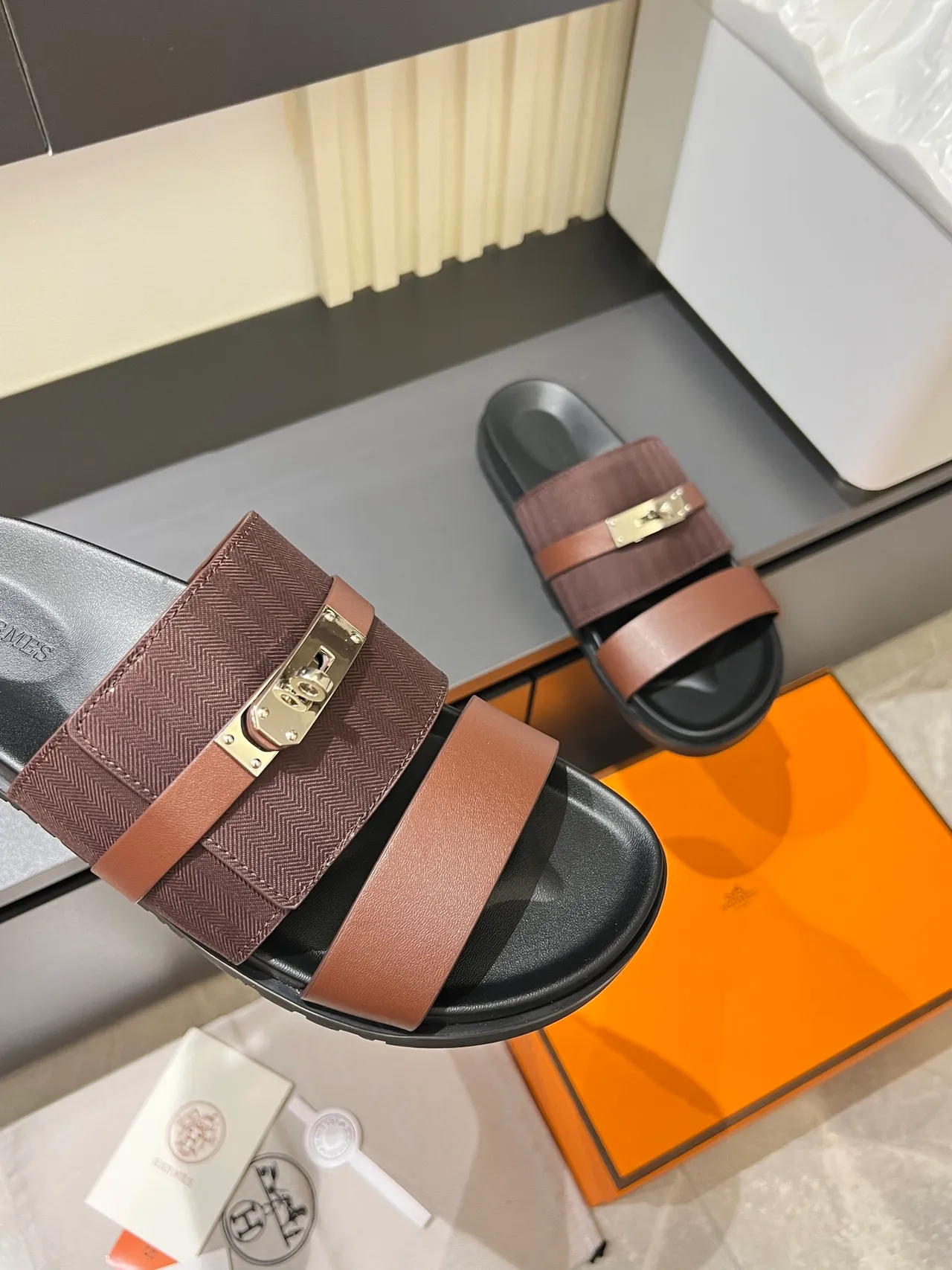 Hermès Oran Black Beige Double sangle Attache en H Sandales 3