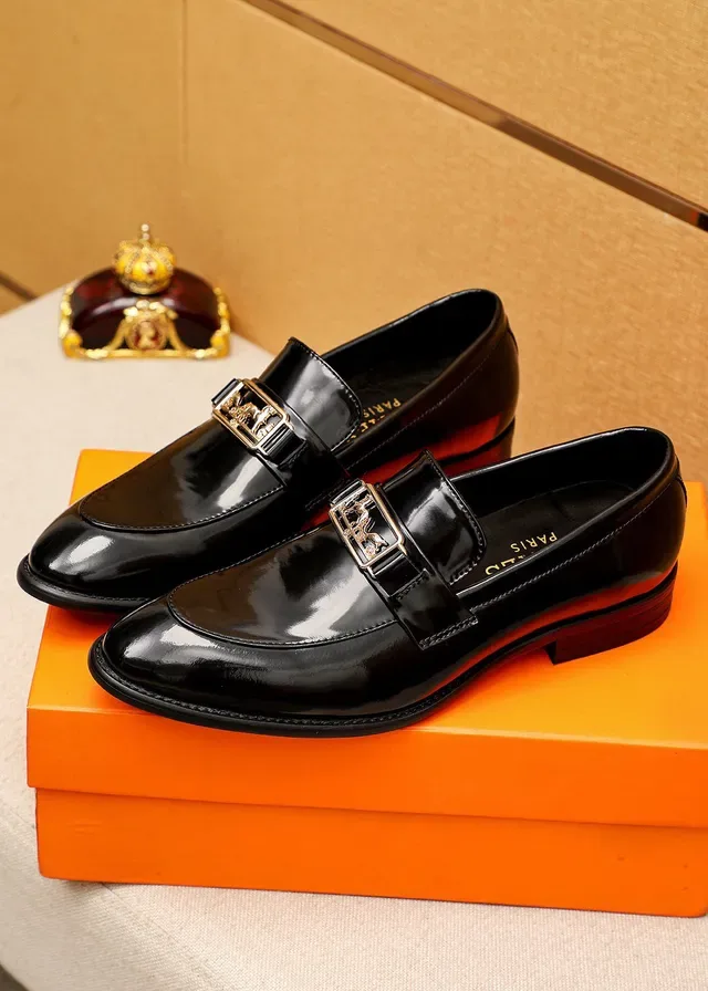 Hermès Oran Loafers Preto Couro Verniz Fivela Cavalo e Carruagem 2