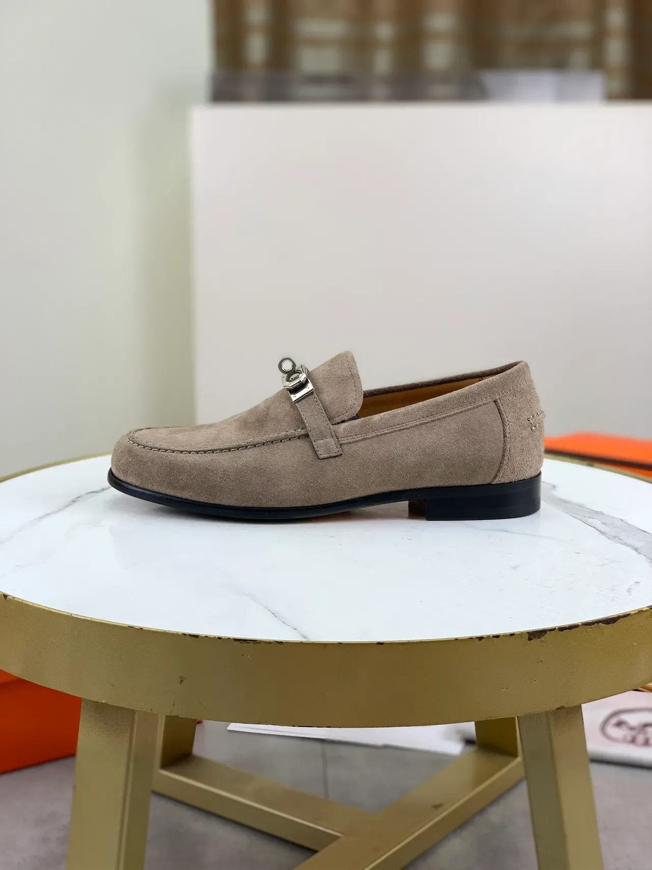 Hermès Oran Loafer Camurça Taupe Slip-On 7