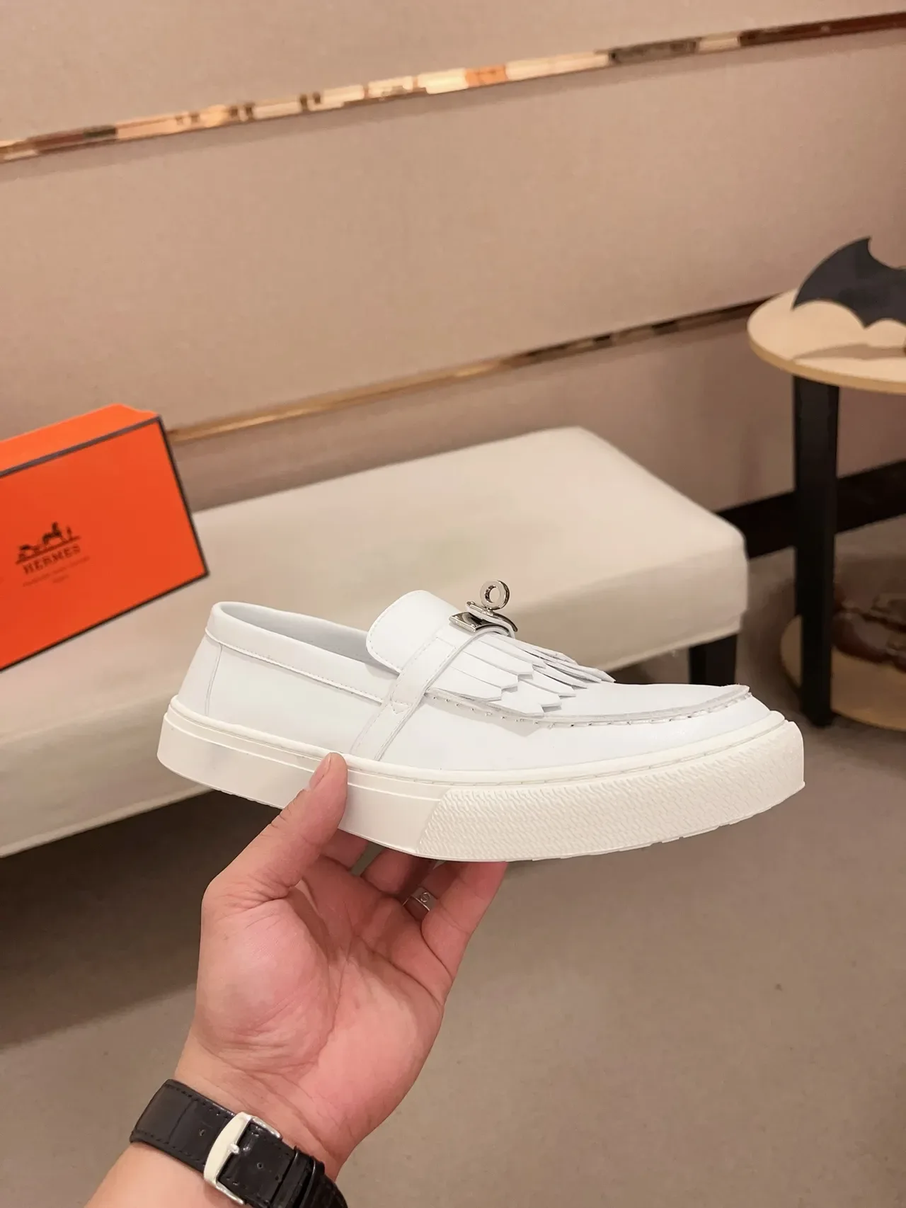 Hermès Oran Loafer de couro branco com tira franjada e plataforma 4