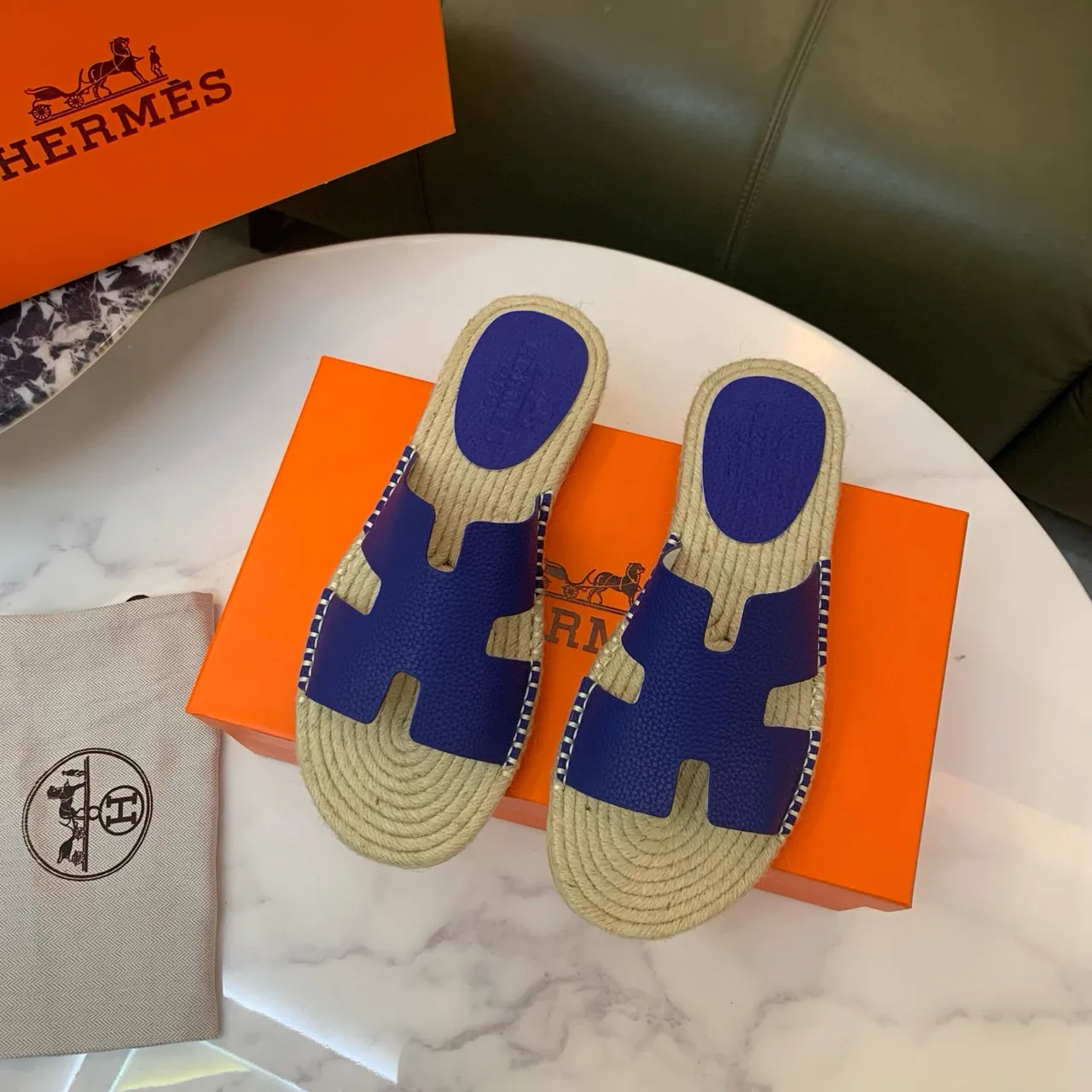 Hermès Oran Chaussons en Cuir Bleu Royal Bride H Semelle en Jute 2