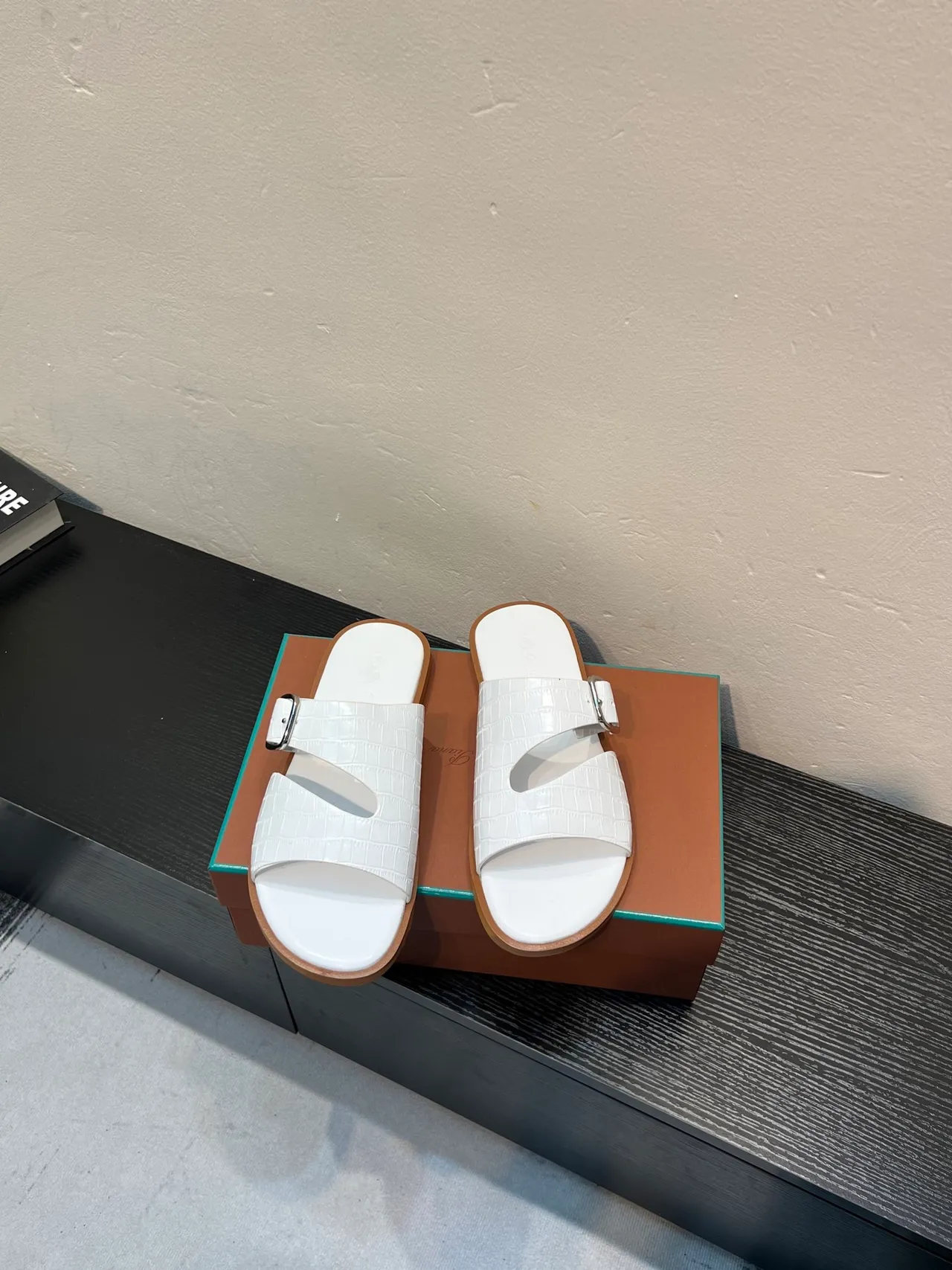 Hermès Oran White Croc-Embossed Leather Slippers 2