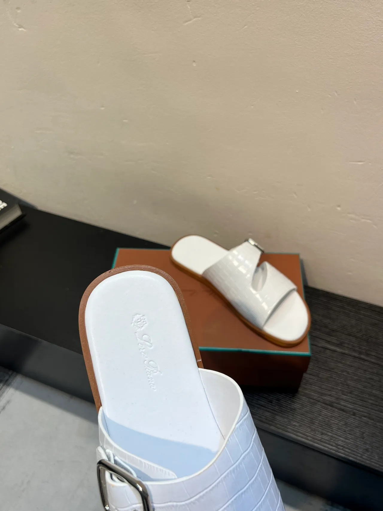 Hermès Oran White Croc-Embossed Leather Slippers 7