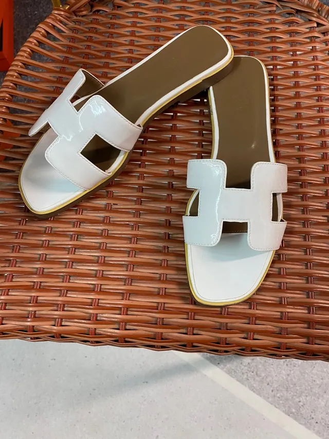 Hermès Oran White Glossy Leather H-Strap Slippers 4