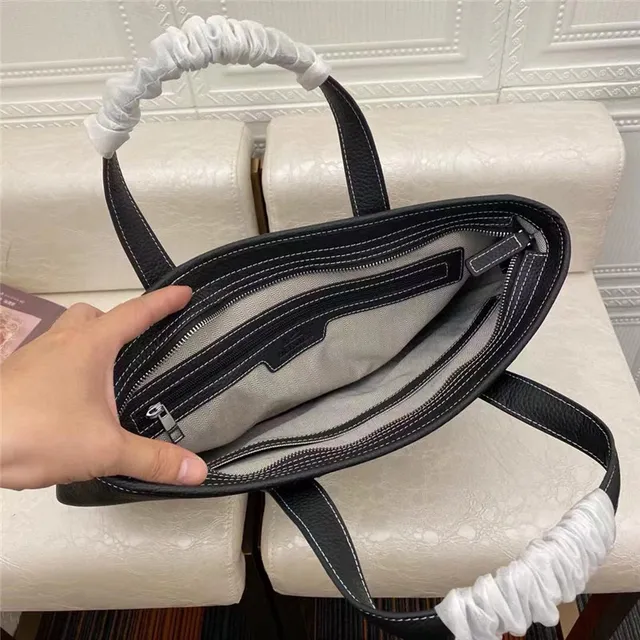 Hermès Picotin Lock Black Pebbled Leather Tote Bag 2