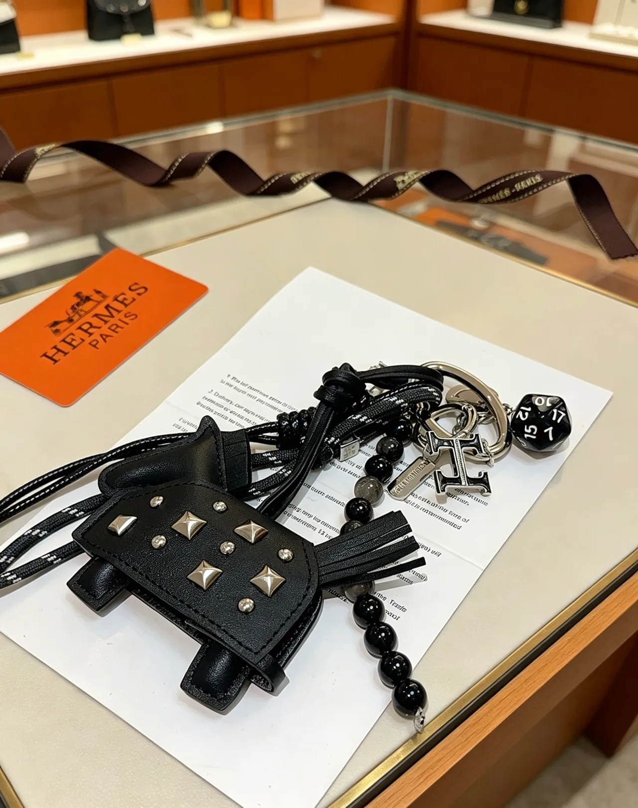 Hermès Rodeo Charm Sac à main en cuir noir à clous argentés silhouette de cheval 4