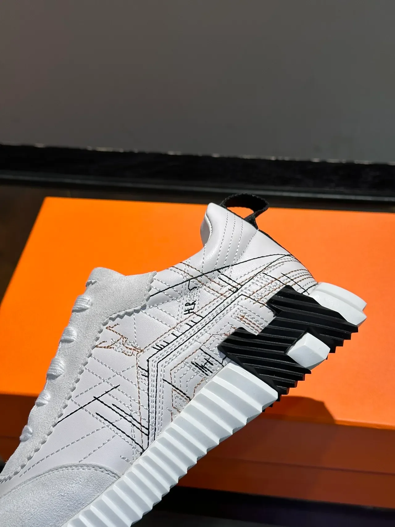 Hermès Run Away Low White and Black Lifestyle Sneakers 4