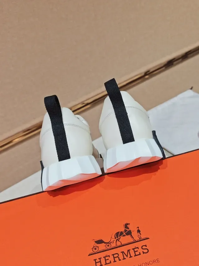 Hermès Blanc Noir Maille Et Cuir Supérieur Contrefort Ribeté H-Logo Sneakers Lifestyle 3