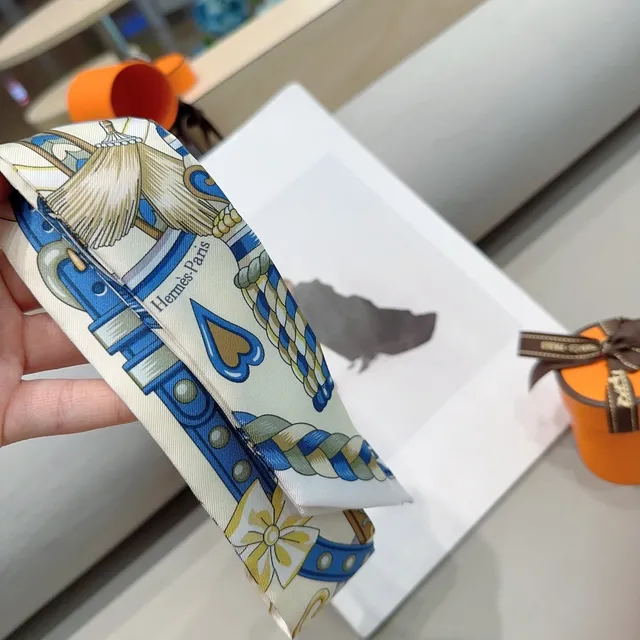 Hermès White Blue Printed Narrow Silk Scarf 9