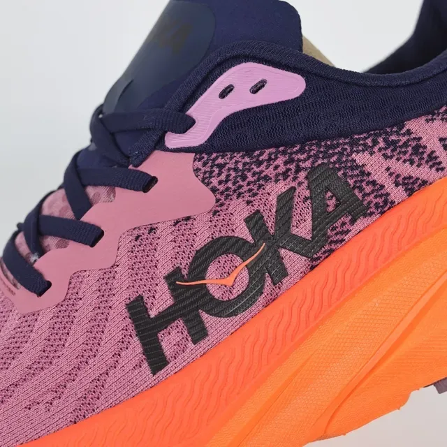 Hoka Clifton Tênis Running Pink Orange Upper Knit Sola Média Grossa 6