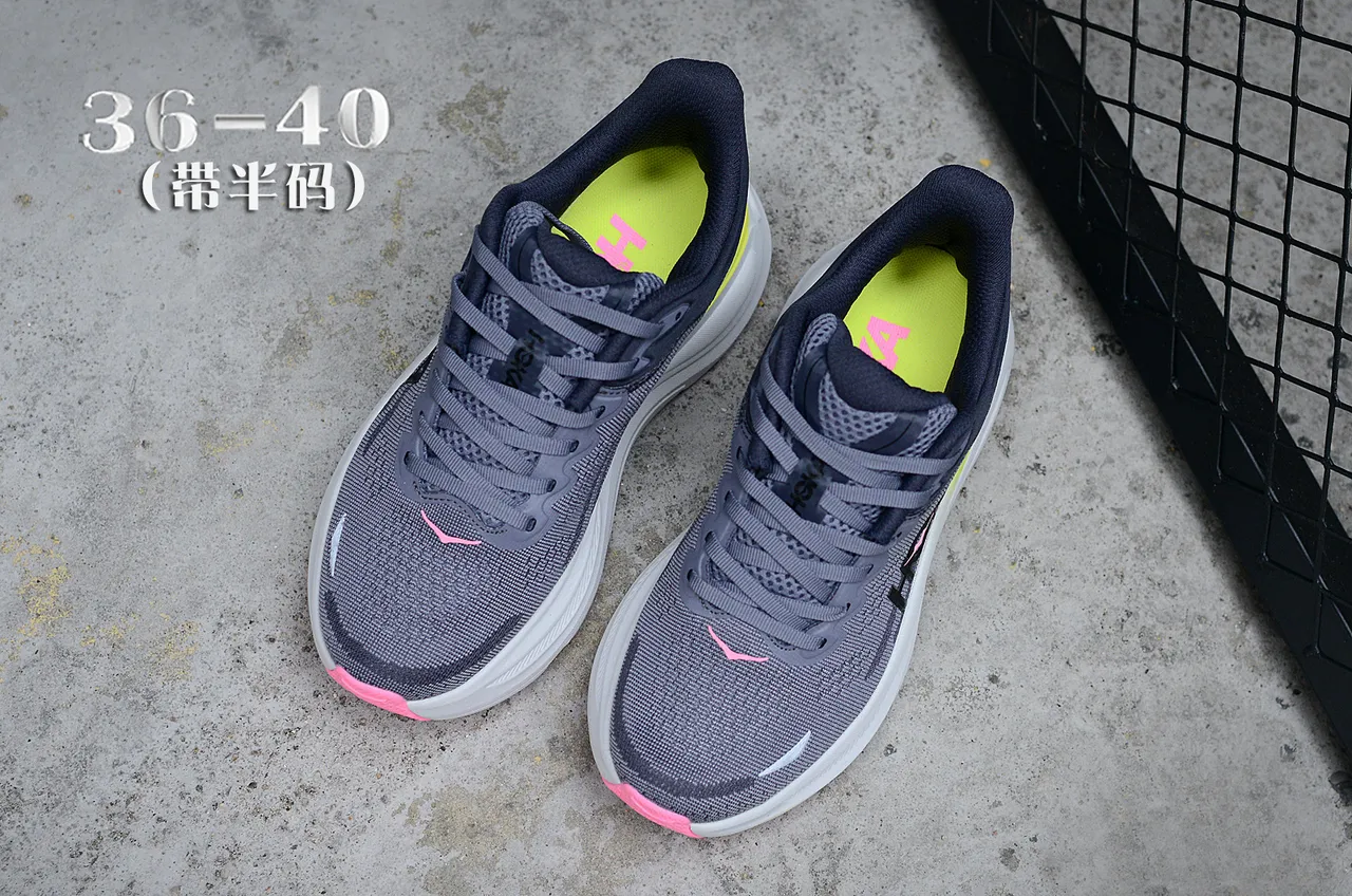 Hoka Gris Rose Haut en tricot ingénieur Semelle intermédiaire blanche épaisse Chaussures de course 4
