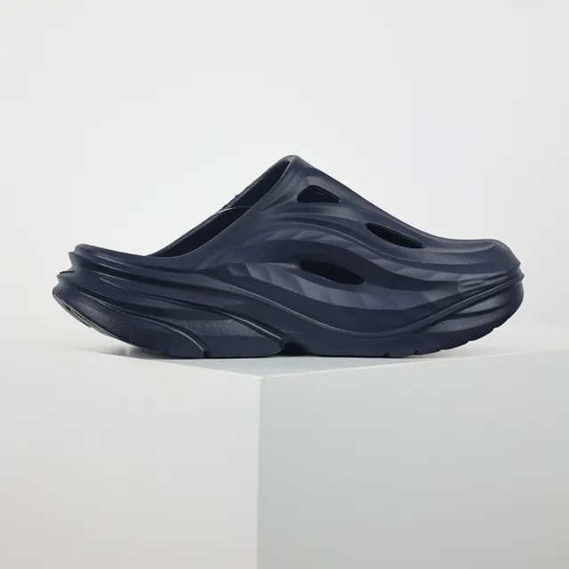 Hoka ORA Recovery Bleu Marine Clog en mousse moulée 7