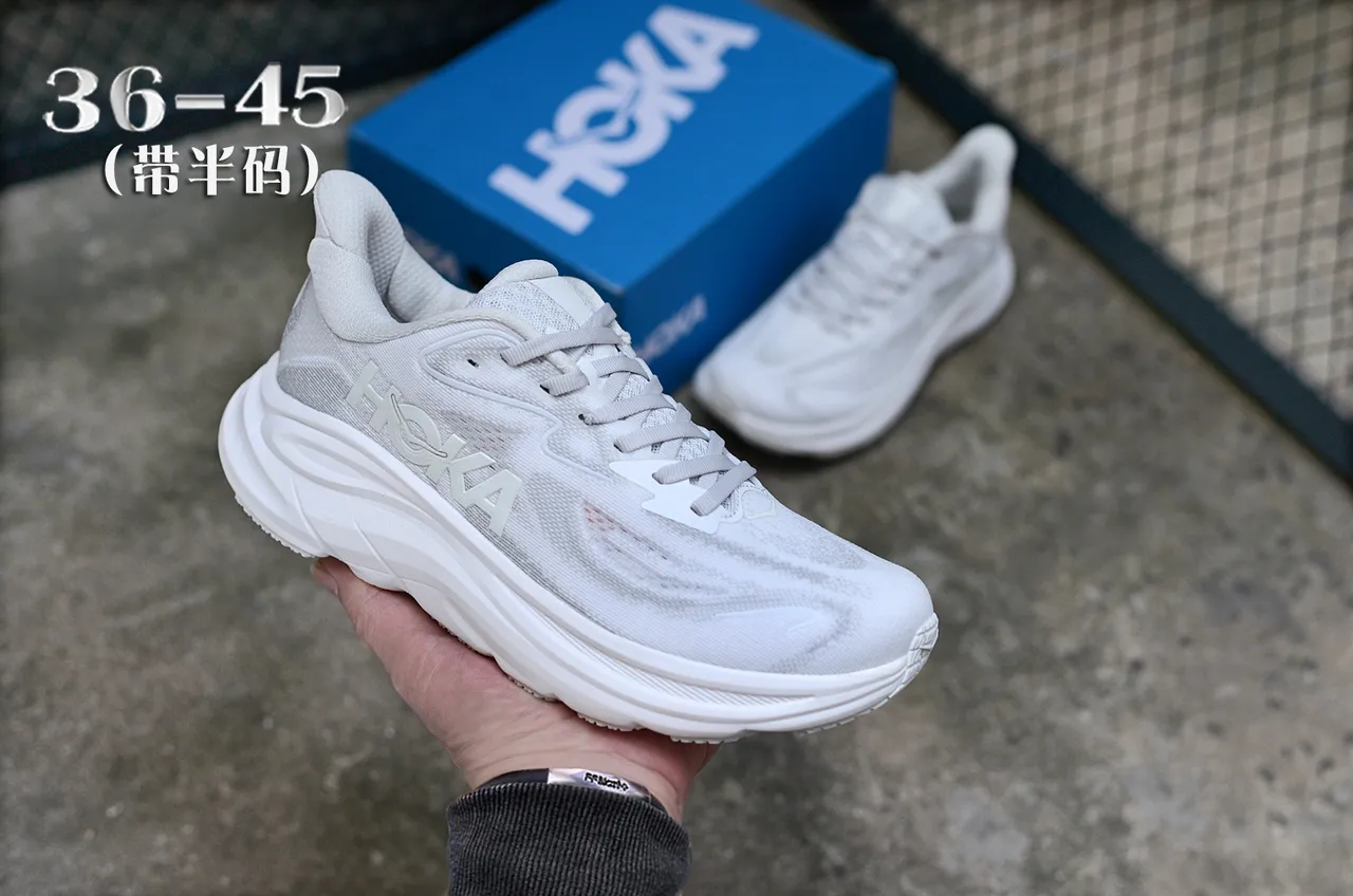 Hoka أبيض أحادي اللون الجزء العلوي من التريكو المهندس أحذية الجري 3