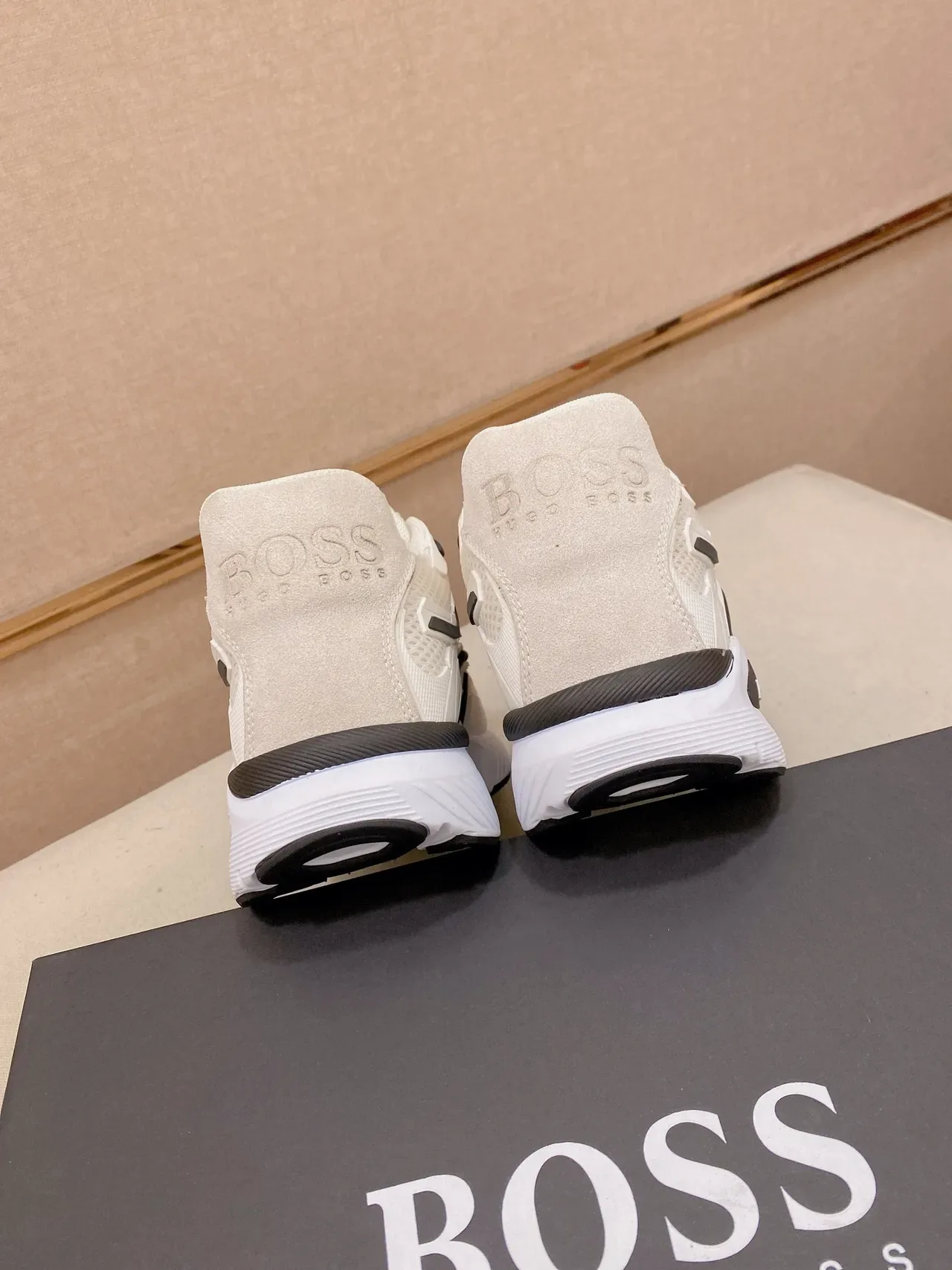 Hugo Boss Beige Black Mesh And Suede Upper Sculpted Wave-Patterned Midsole Sneakers 3