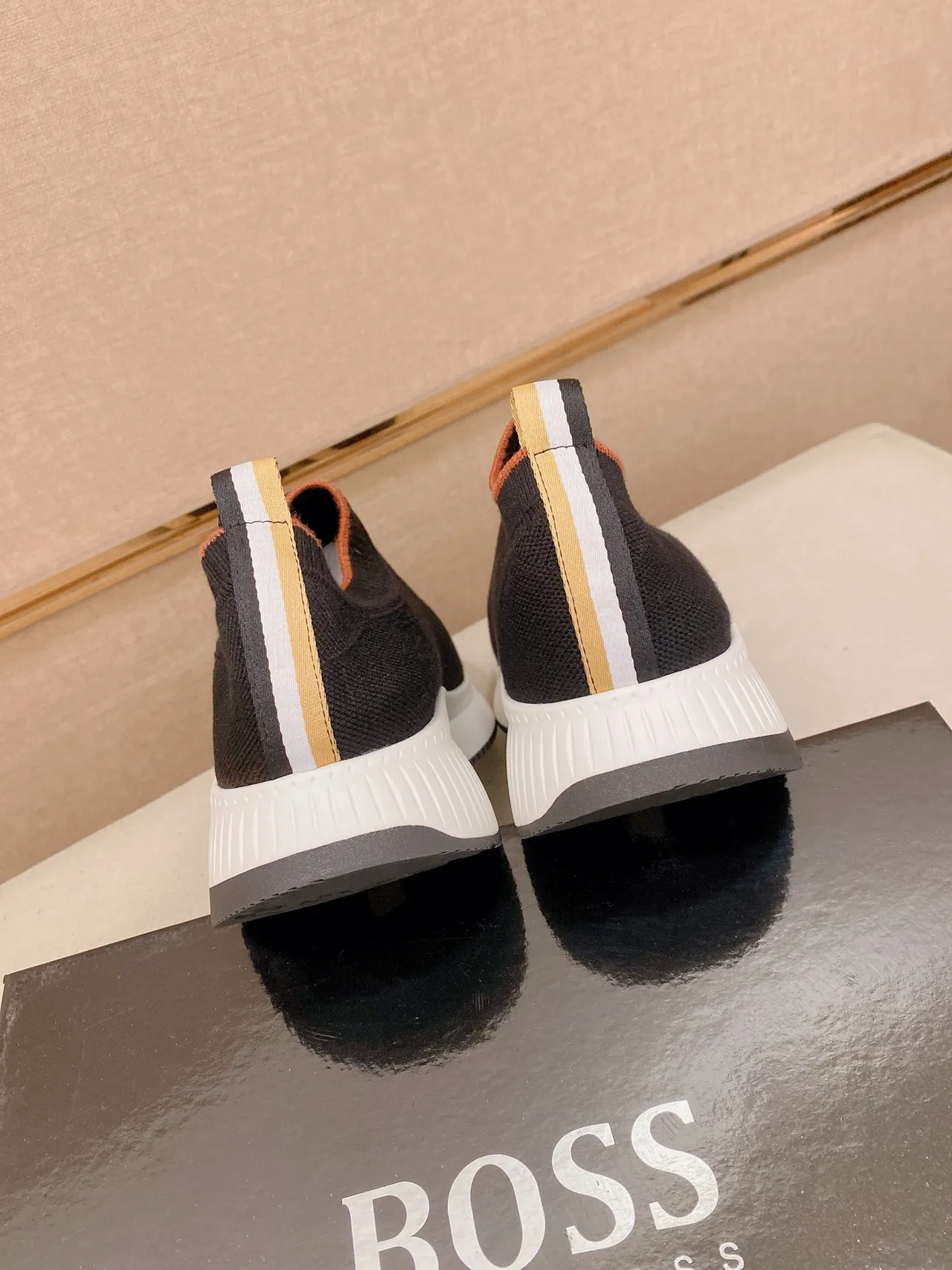 Hugo Boss Noir et Blanc Tricot Slip-On Sculpted Midsole Basket 3