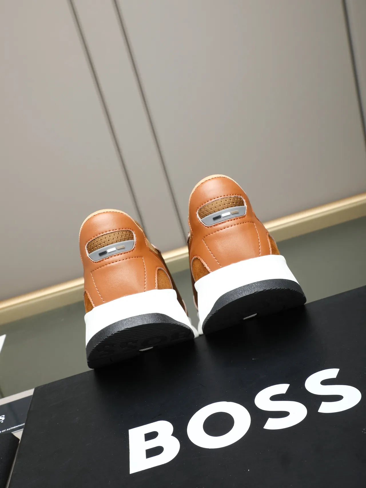 Hugo Boss Marron Beige Matériau Mixte Upper Tricot Maille Corps Lifestyle Sneakers 3