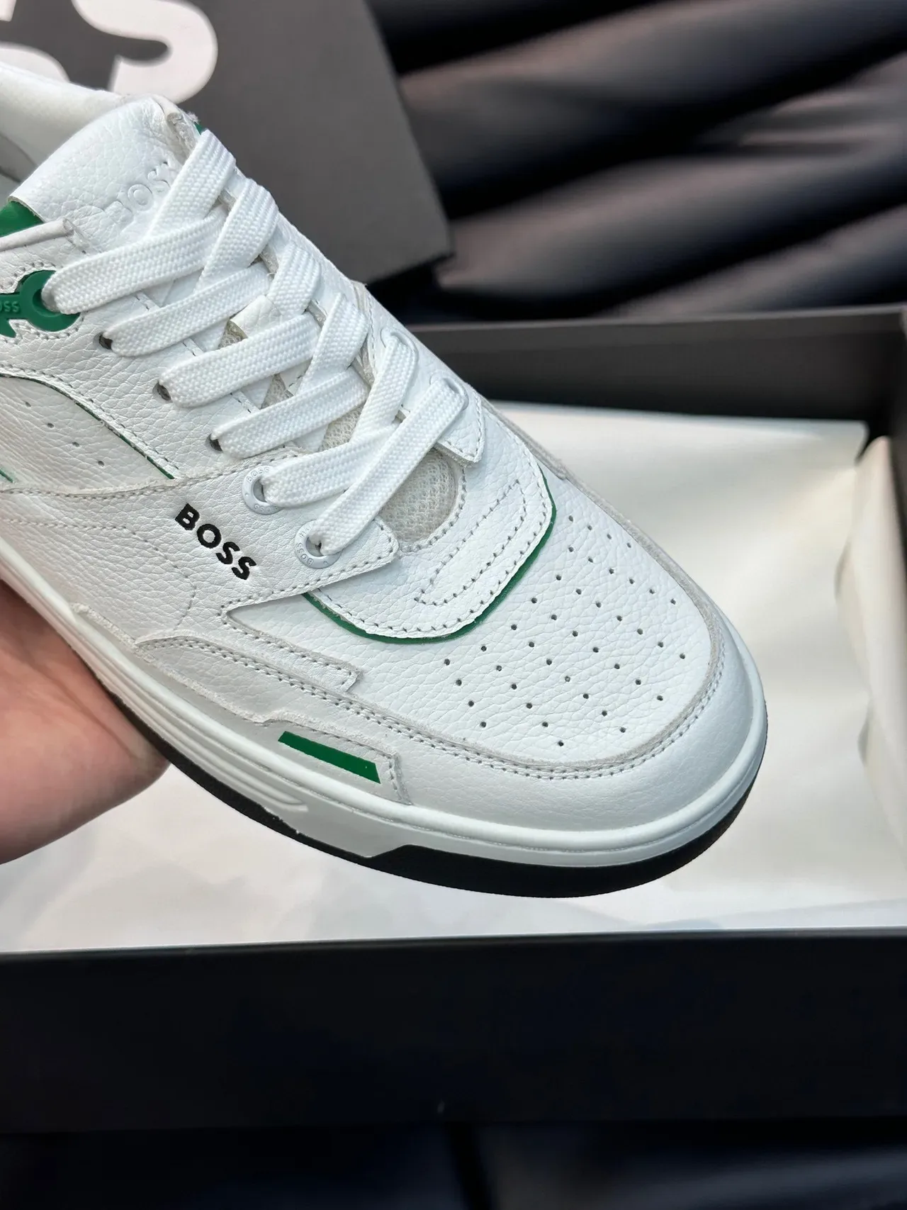 Hugo Boss tênis lifestyle branco e verde acento 3