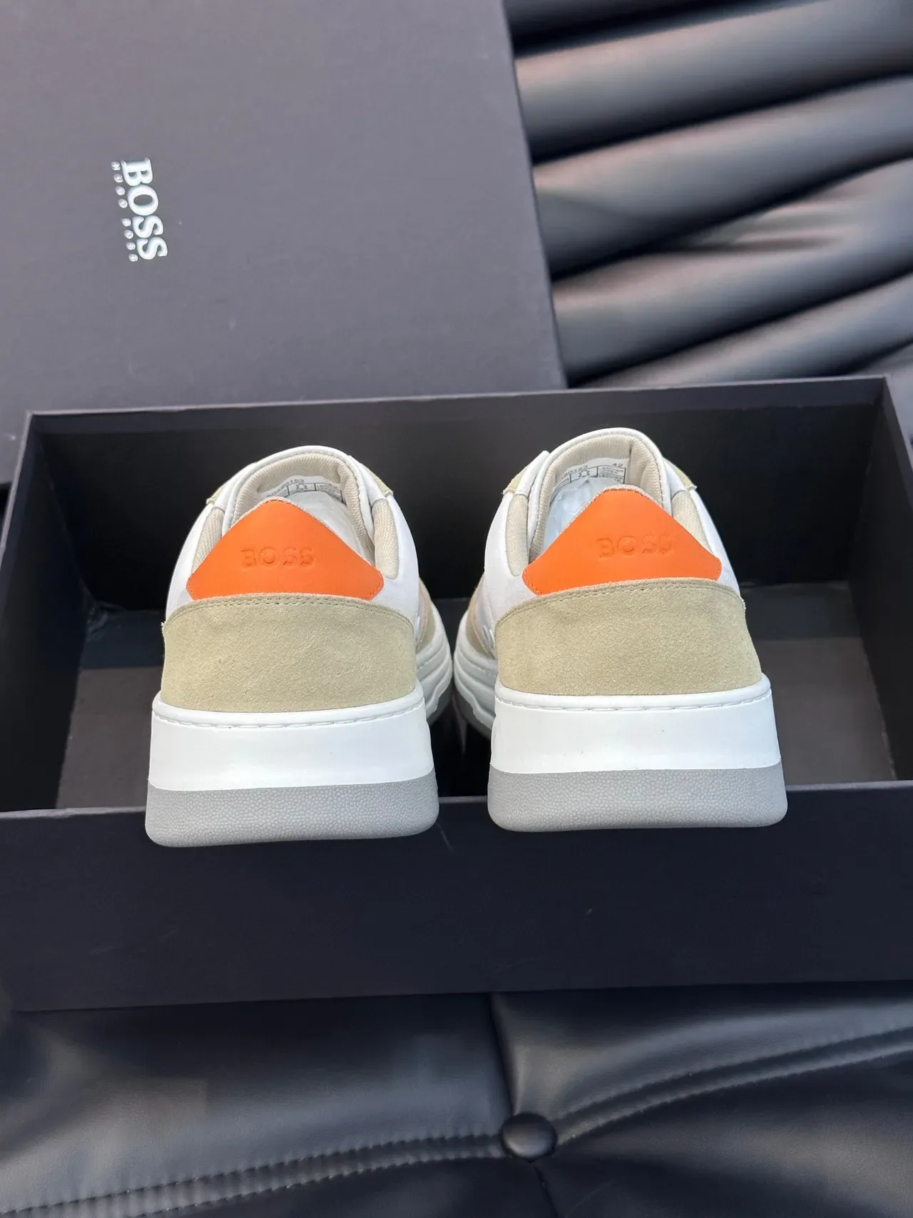 Chaussures Lifestyle Hugo Boss Blanc et Beige en Daim et Cuir Panelées Bout Bas 6