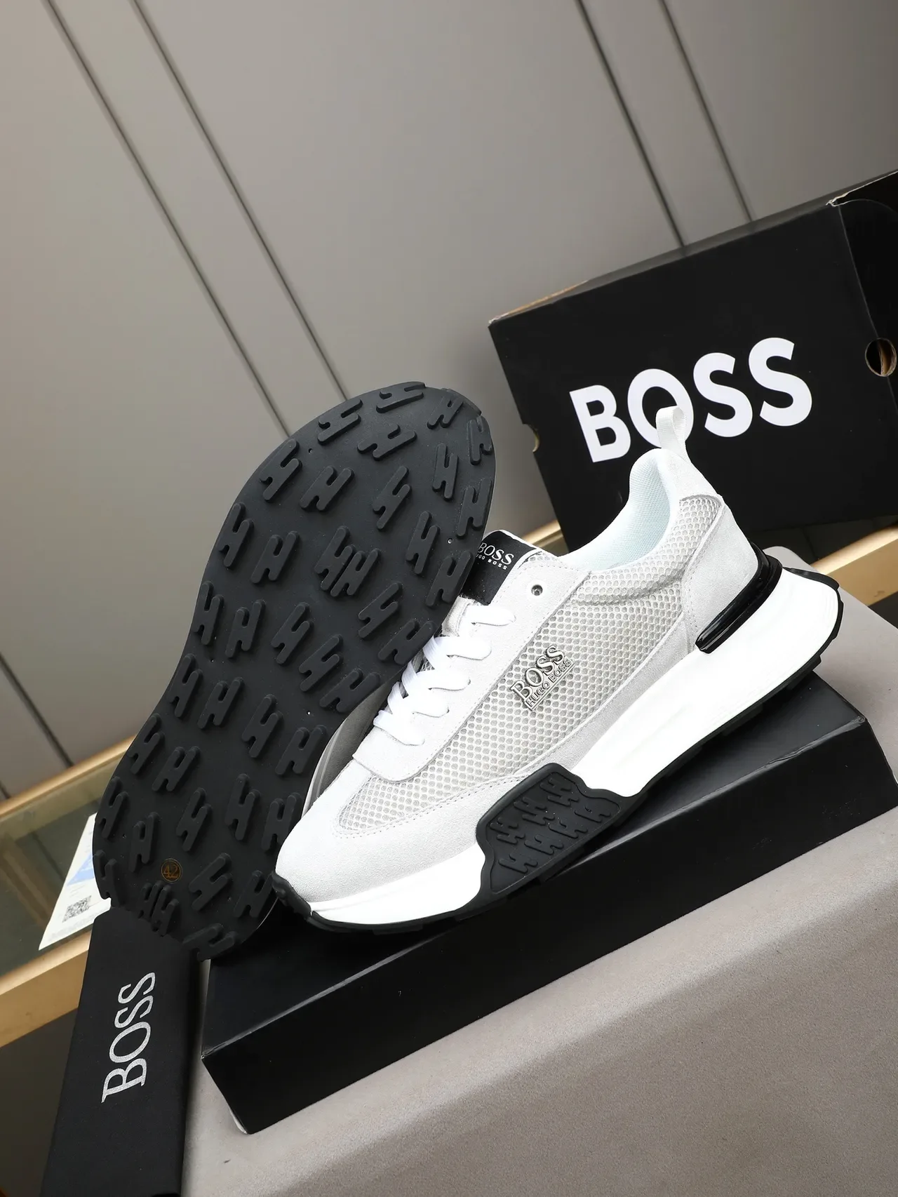 Hugo Boss White Black Mesh And Suede Upper Sculpted Midsole Sneakers 5