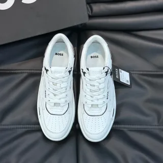 Hugo Boss حذاء رياضي أبيض من الجلد أسلوب حياة