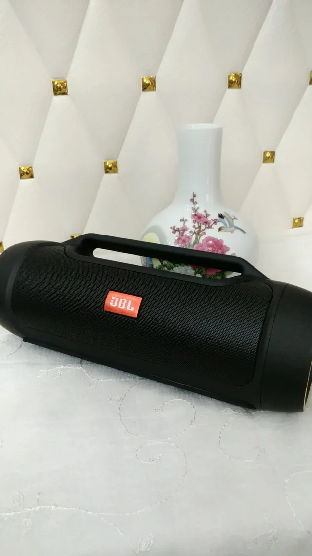 JBL Blue Red Cylindrical Body Integrated Top Handle Portable Speaker 13