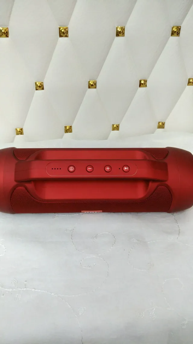 JBL Blue Red Cylindrical Body Integrated Top Handle Portable Speaker 22