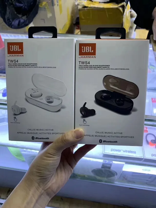 JBL Twins True Wireless Earbuds Black and White TWS Earbuds 18