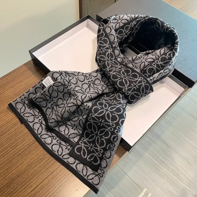 Loewe Écharpe de Cachemire Noir Gris Tricoté Jacquard Motif Floral 7