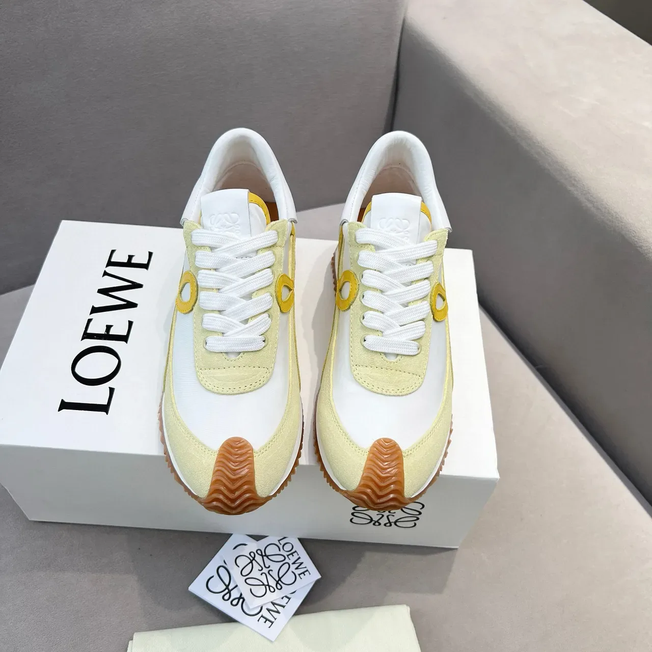 Loewe Blanc Jaune Low-Top Runner Silhouette Daim Et Cuir Lisse Panneau Lifestyle Sneakers 6