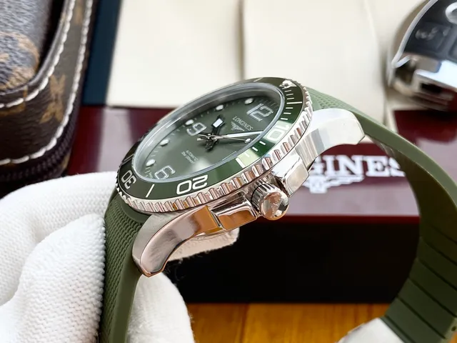 Longines Conquest Dive Esfera Verde Reloj Mecánico 4