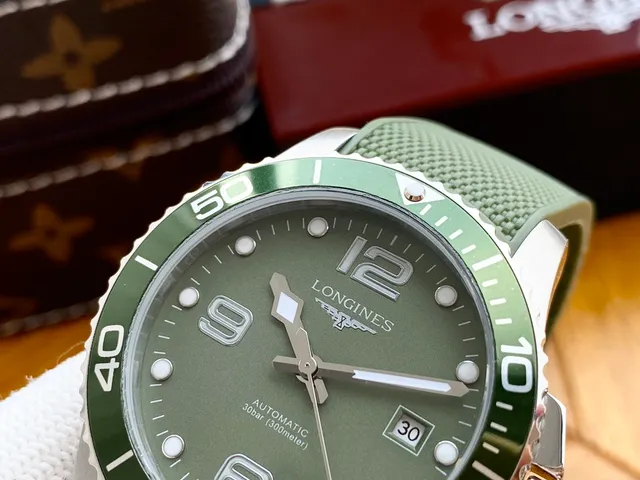 Longines Conquest Dive Esfera Verde Reloj Mecánico 6